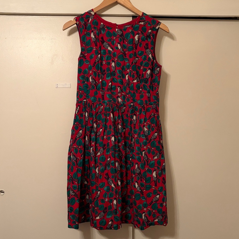Emily and Fin Red Bird Print Dress with Green Leaves
Size M UK 12 Fully Lined